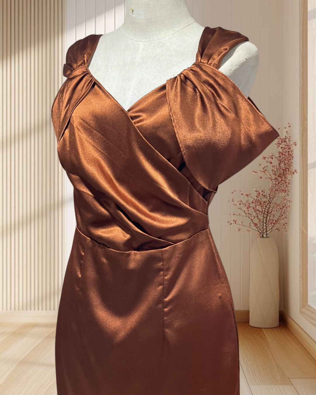 (PRE-LOVED) สั้นส้มอิฐสายใหญ่อ้อมแขน ผ้าเปเป้