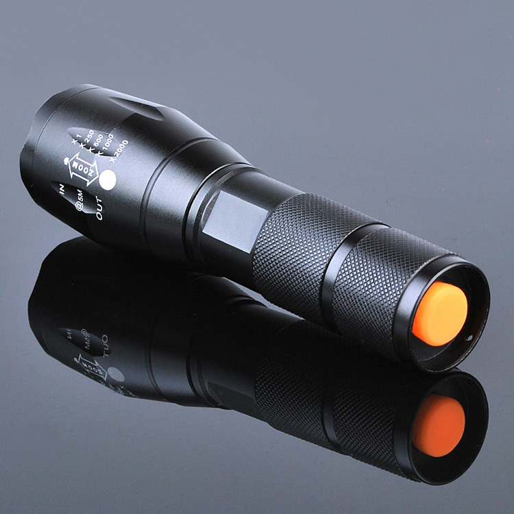 ไฟฉายแรงสูง ไฟฉายบ้าพลัง Flashlight UltraFire XM-L T6 Zoomable รุ่น E17 ส่องไกล 150-350 เมตร ความสว่าง 900-1000 Lumens ไฟฉายคุณภาพสูง ราคาถูก