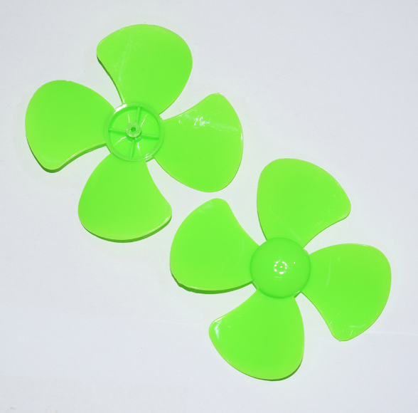 ใบพัดพลาสติก 4 ใบ