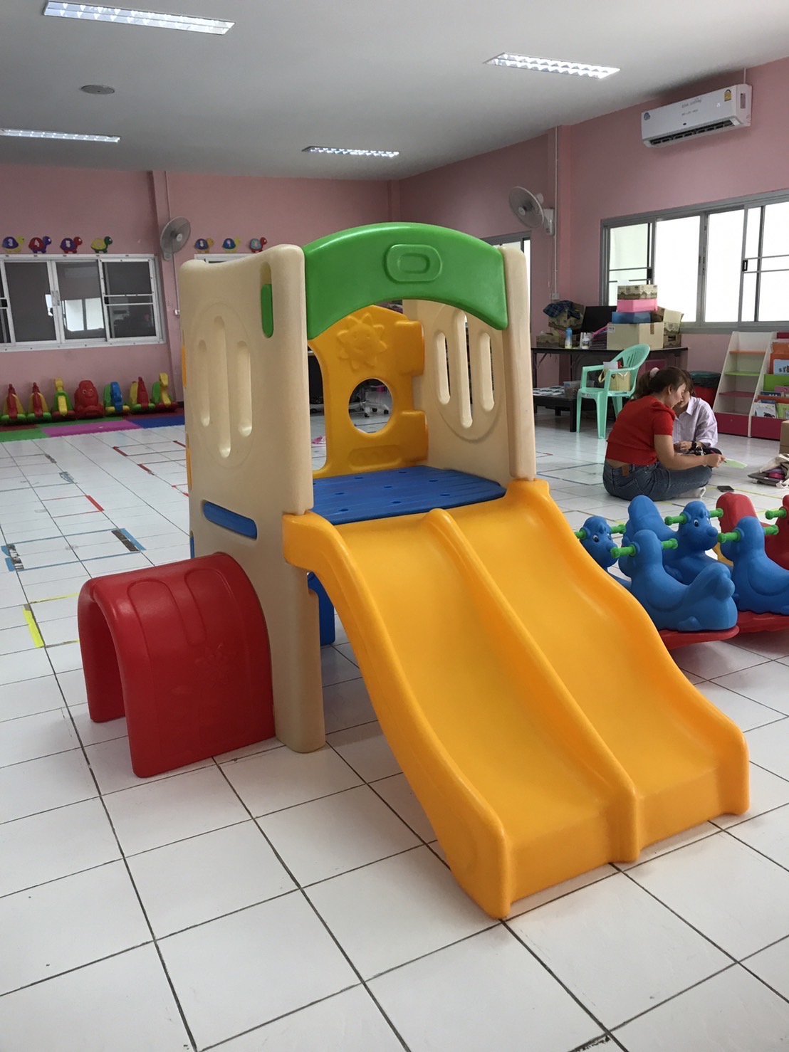 ป้อมกระดานลื่นคู่