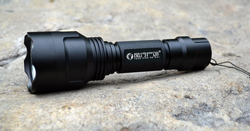 ไฟฉายแรงสูง ไฟฉายบ้าพลัง Feng Xing UltraFire T6 รุ่น C8 หัวโต ส่องไกล 200-350 เมตร ไฟฉายคุณภาพสูง ราคาถูก