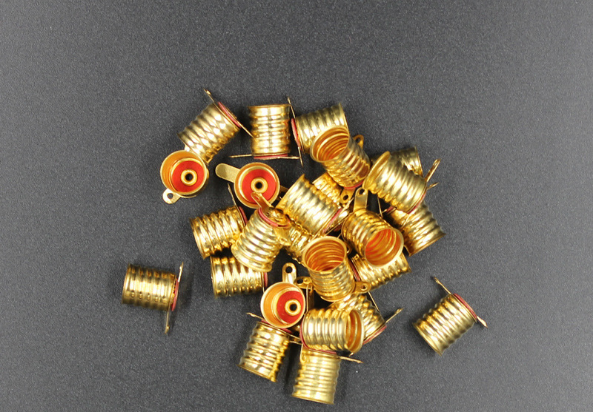 หลอดไฟแบบไส้พร้อมขั้ว E10