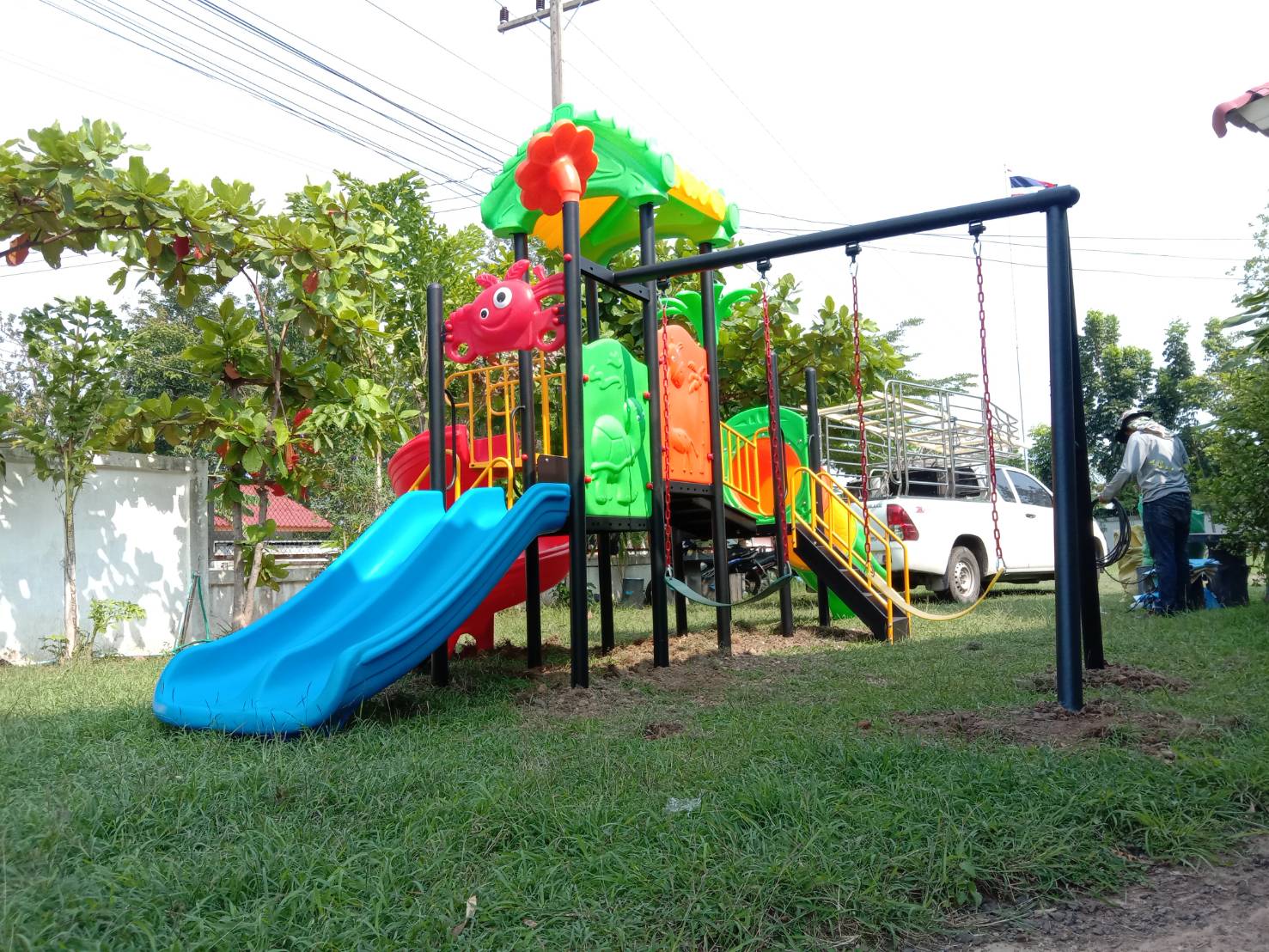 เครื่องเล่นสนาม ชุด ดอกไม้สไลด์ท่อพร้อมชิงช้าหรรษามาพร้อมความสนุก