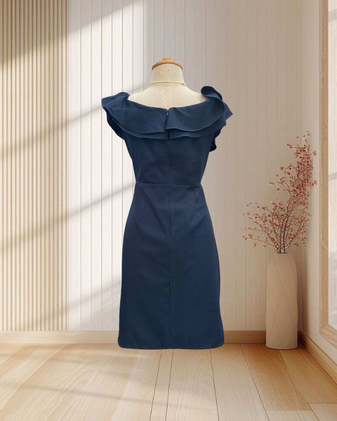 (PRE-LOVED) ราตรีสั้นสีกรม ปาดไหล่ ระบาย 2 ชั้น ผ้าฮานาโกะ ไซส์ XL