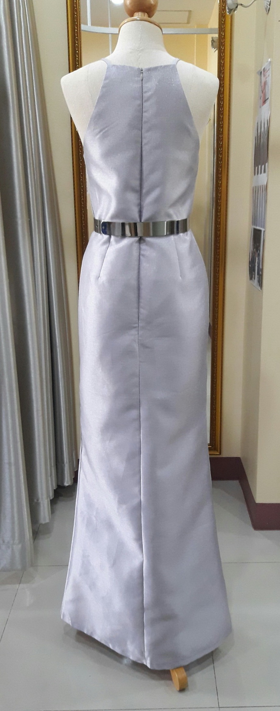 (PRE-LOVED) ชุดราตรียาวMaxiเปิดไหล่สีเทา (S)