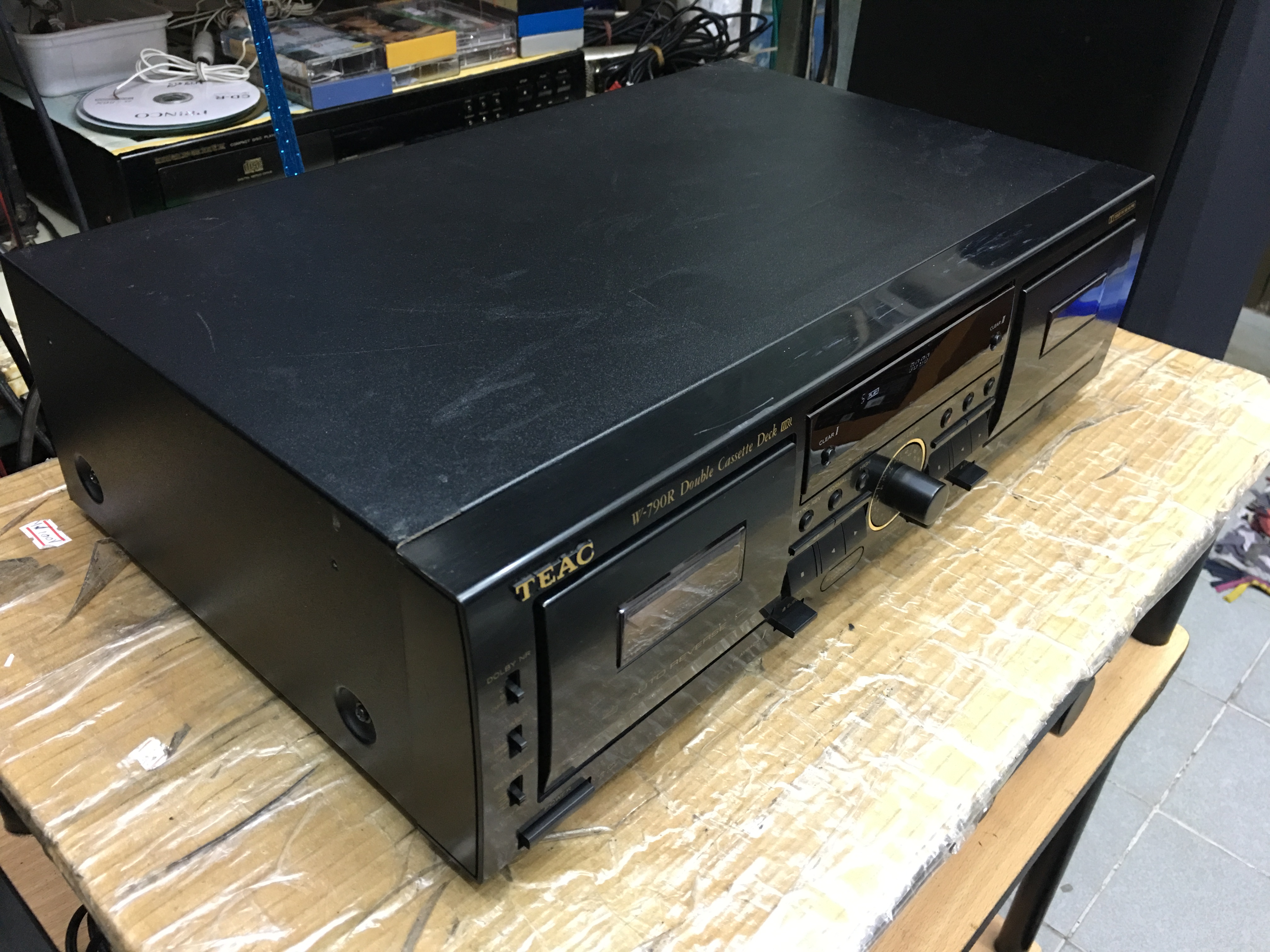 TEAC W-790R Double Cassette Deck