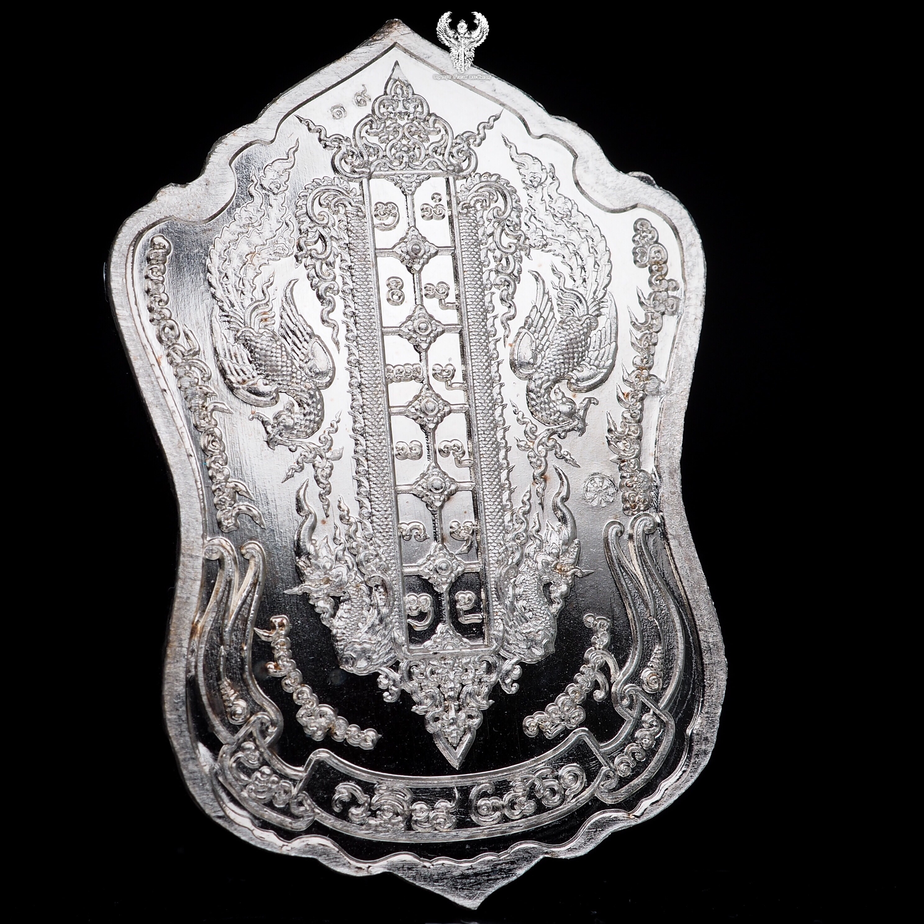 เหรียญท้าวเวสสุวรรณ รุ่น กฐิน ๖๑ วัดแม่ต๋ำ เชียงราย เนื้ออัลปาก้าลงยาเหลือง เลข 19