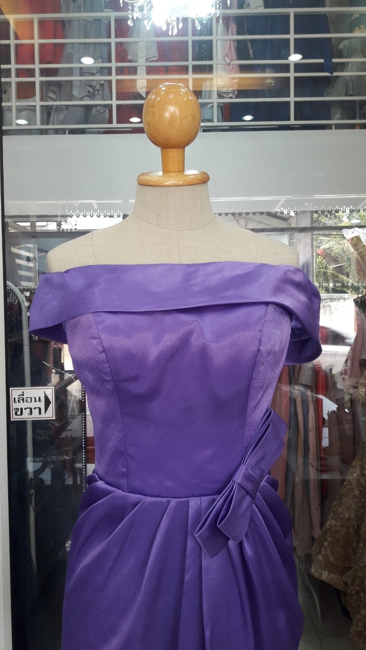 (PRE-LOVED) ยาวสีม่วงสานหลังปาดไหล่เอวโบว์ (อก32เอว28สะโพก34)