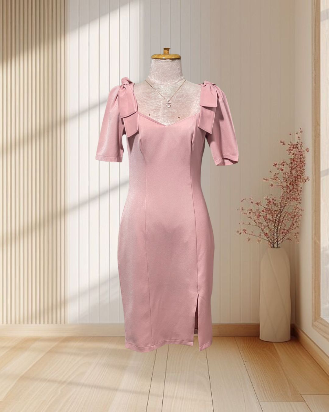 (PRE-LOVED) ราตรีสั้นสีชมพู แขนสั้นโบว์ไหล่2ข้างผ้าฮานาโกะ ไซส์ S