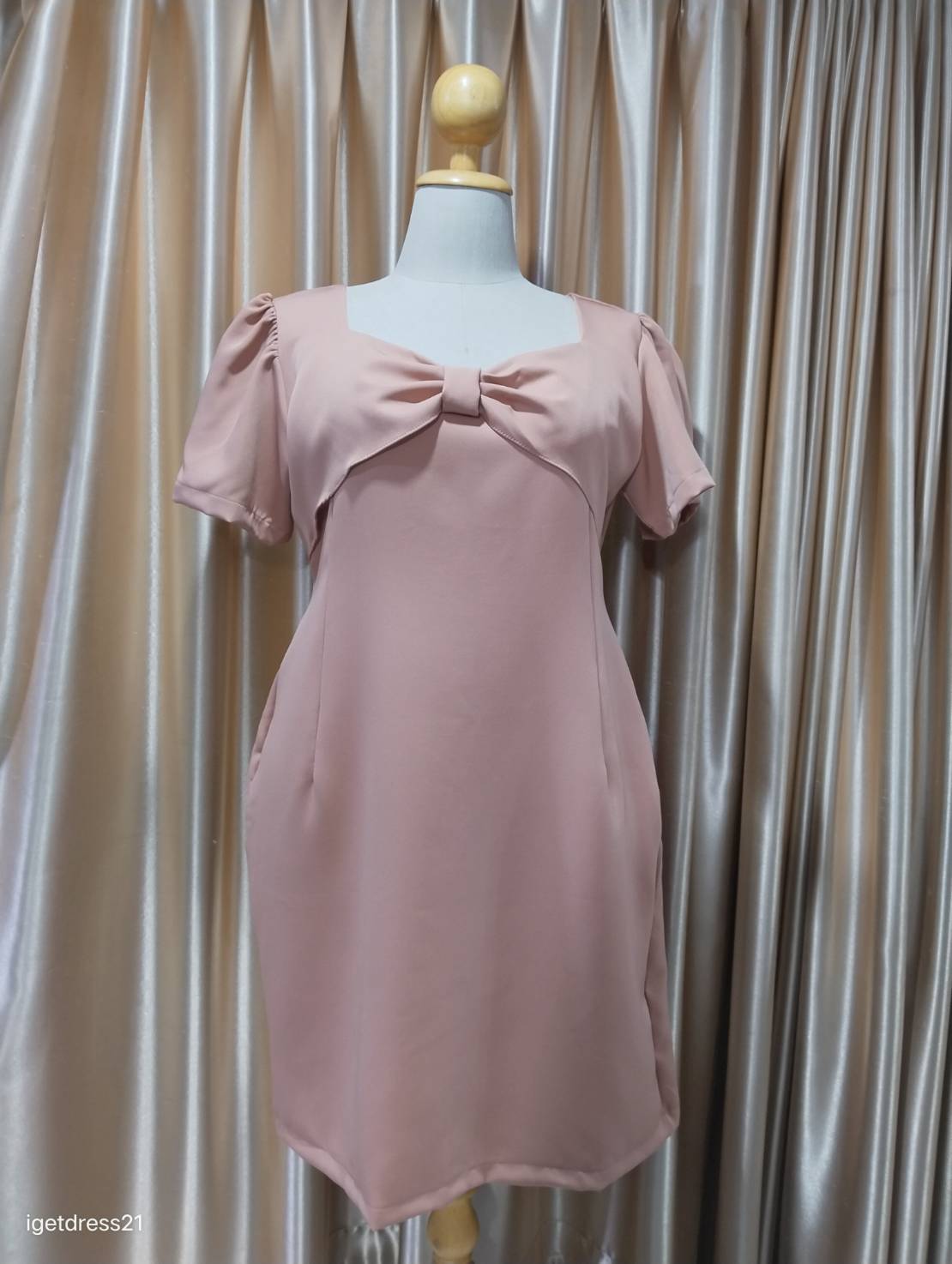 เดรสสั้นออกงานแขนสั้นบาร์บี้แต่งโบว์แขนจีบ สีน้ำตาล 4XL