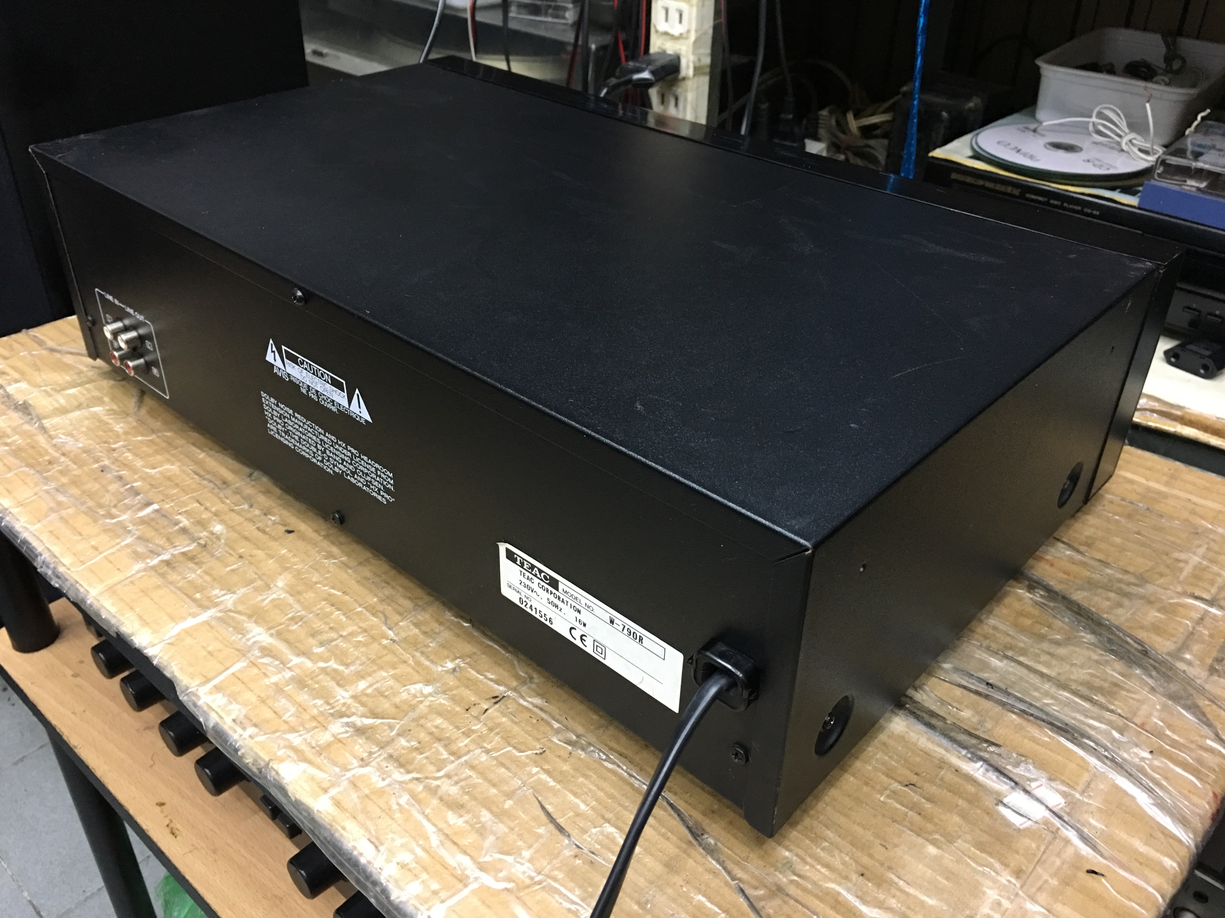 TEAC W-790R Double Cassette Deck