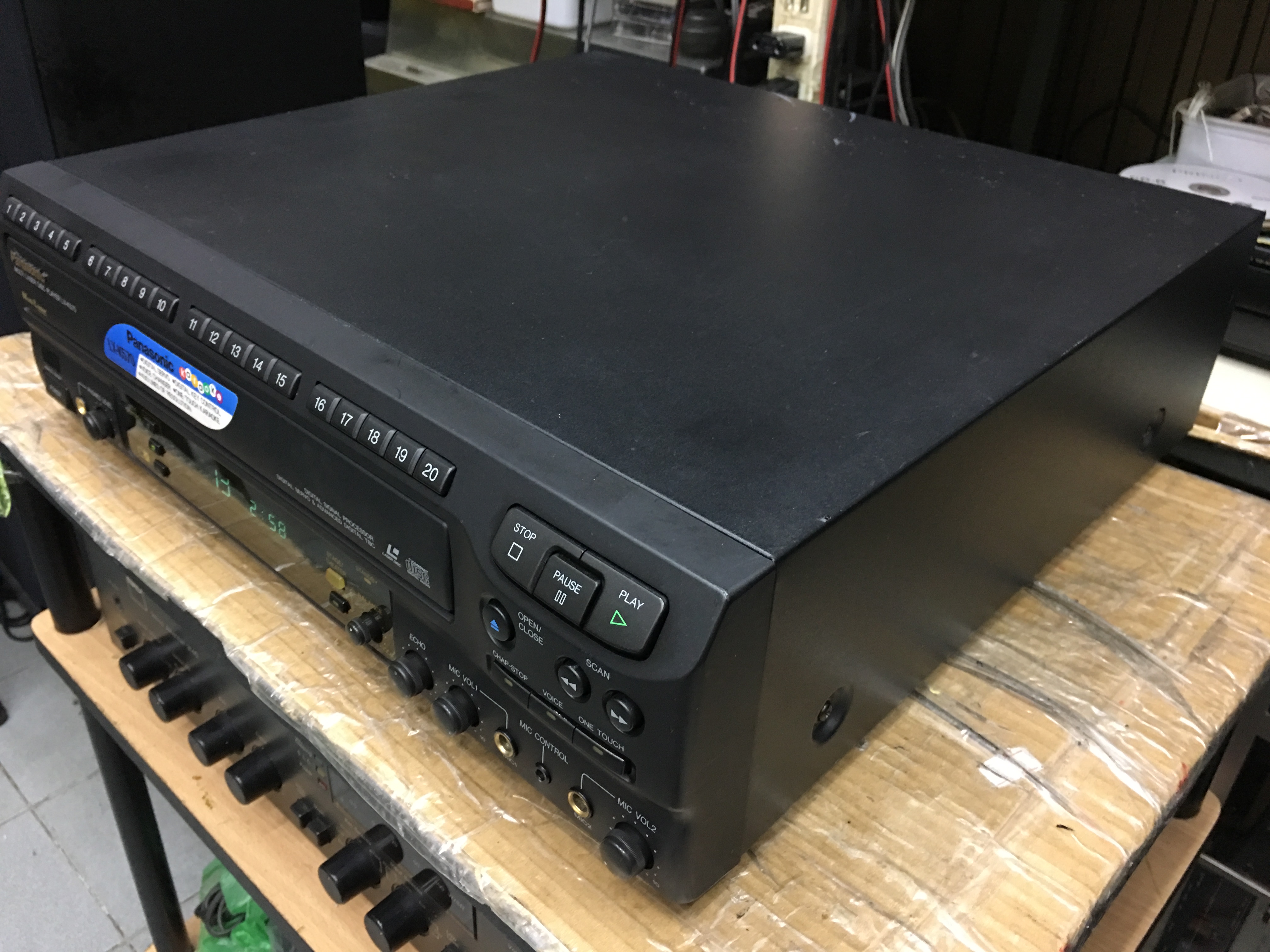 Panasonic LX-K570 Laser Disc Player