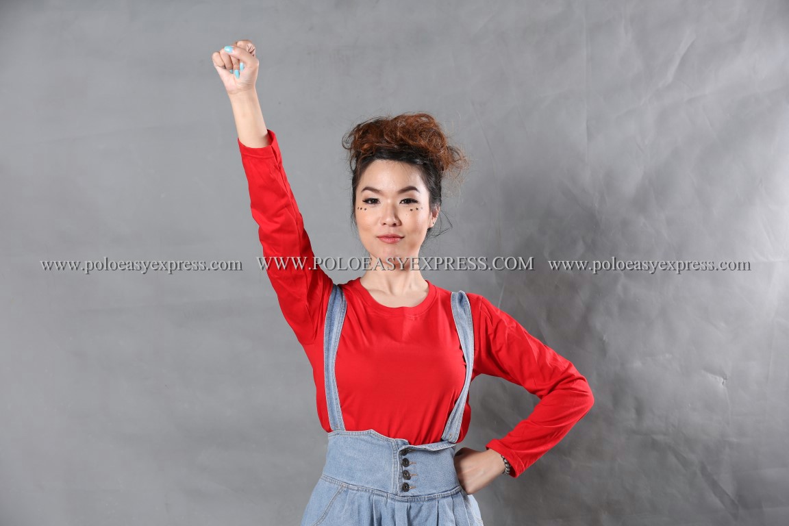เสื้อยืด สีแดง คอกลม แขนยาว Size XL