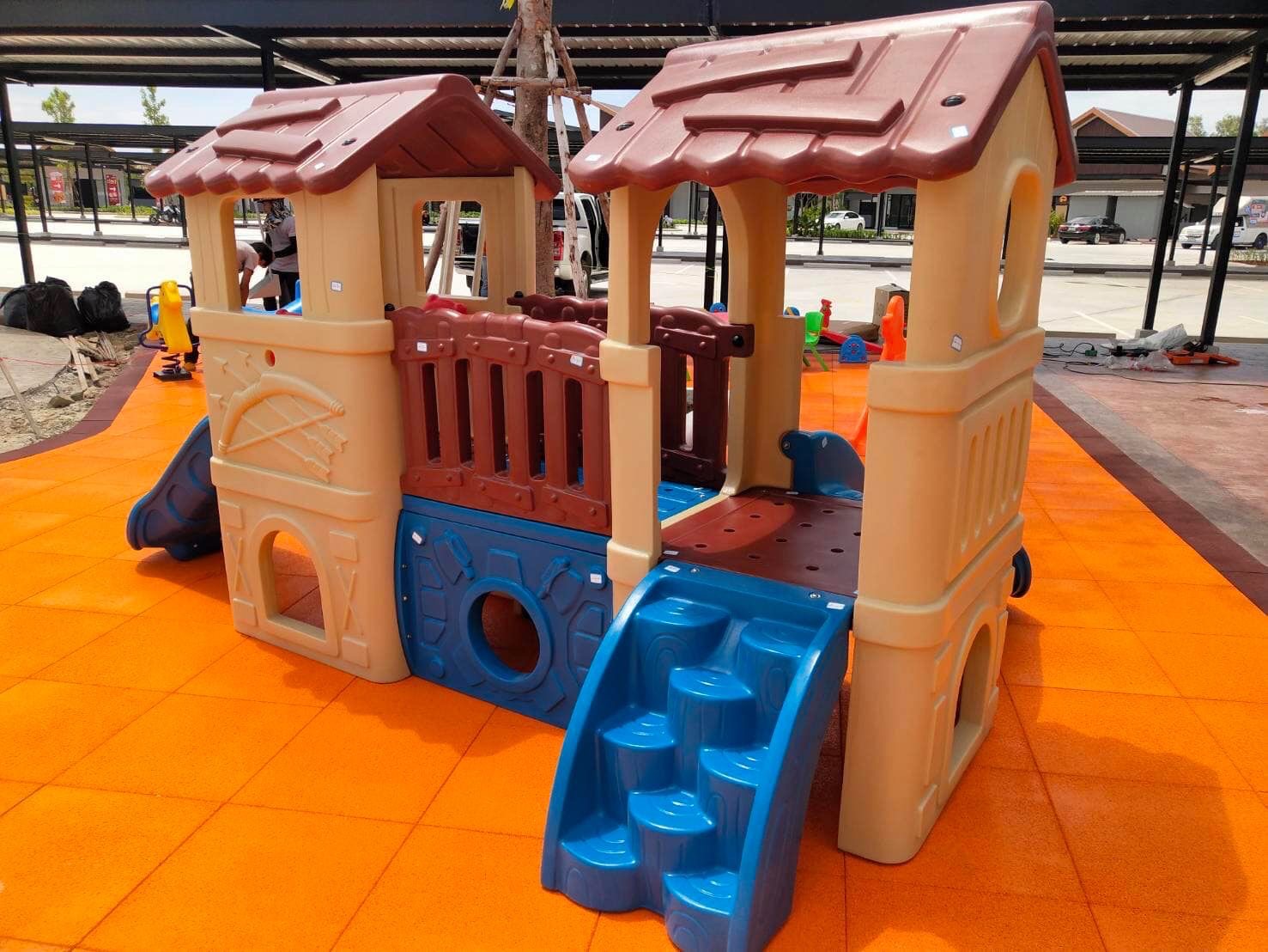 บ้านป้อมสไลด์สองราง บ้านน้อยพร้อมสไลด์สองรางและปีนป่าย