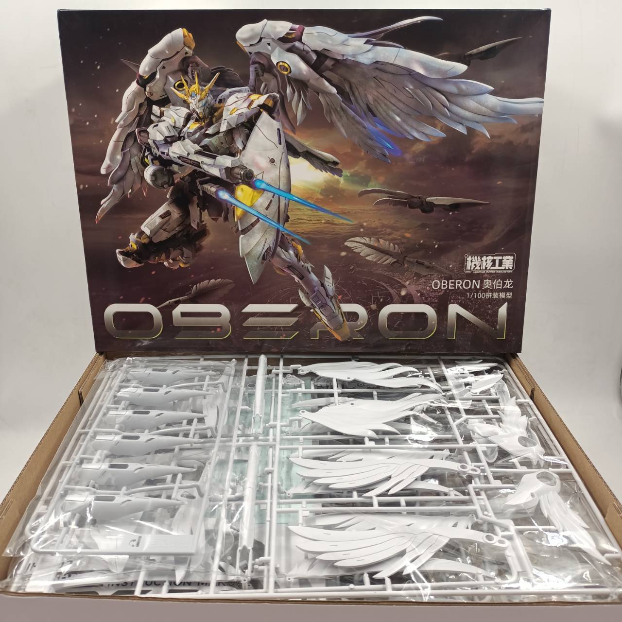 พร้อมส่ง MG 1/100 OBERON Mecha Core Industry 68 Made in China