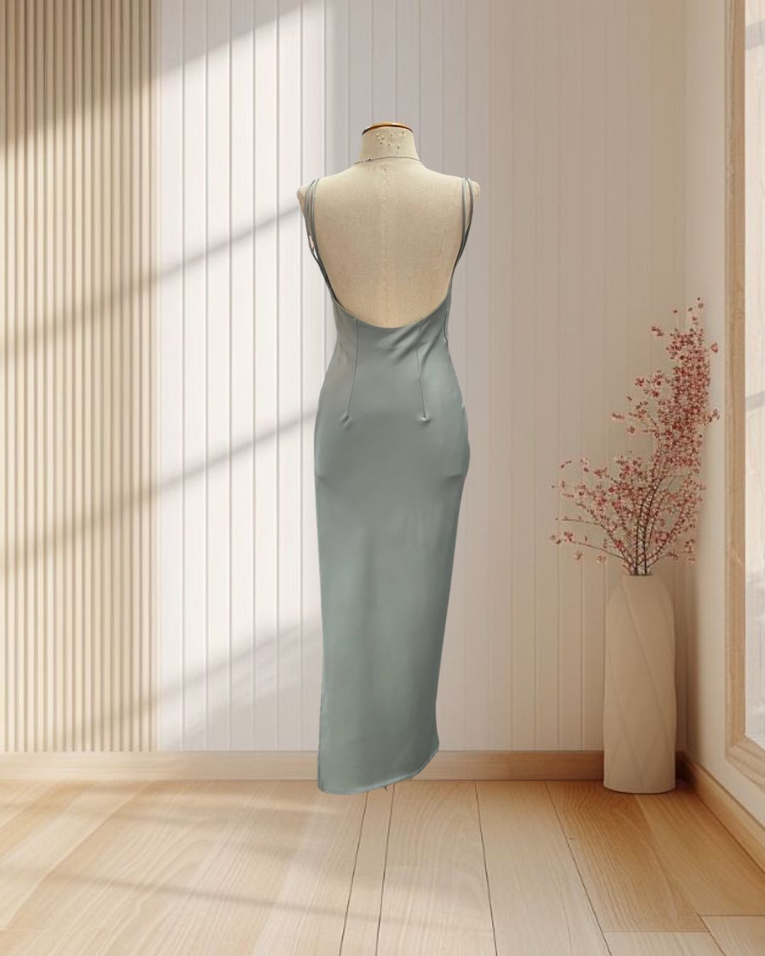 (PRE-LOVED) ราตรียาวสีเขียว คอถ่วง ไซส์ S