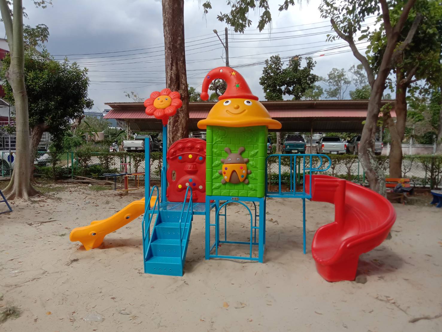 เครื่องเล่นสนาม ชุด บ้านสามสี เครื่องเล่นเสริมพัฒนาการ