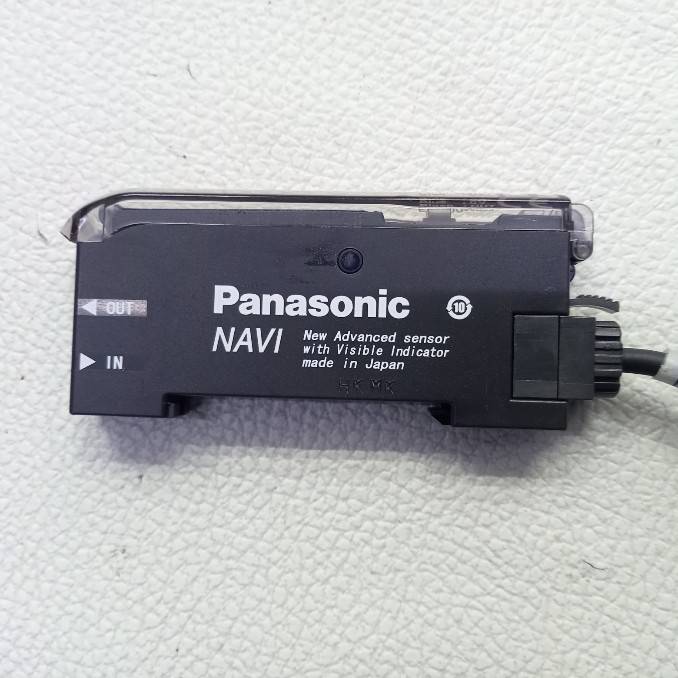 Fiber Amp Panasonic รุ่น FX-301P, Red LED, PNP