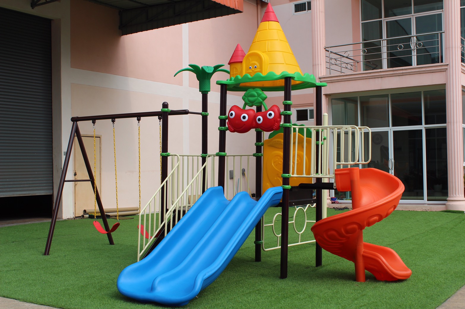 เครื่องเล่นสนาม ชุด หอคอยพร้อมชิงช้า เครื่องเล่นสร้างสุข