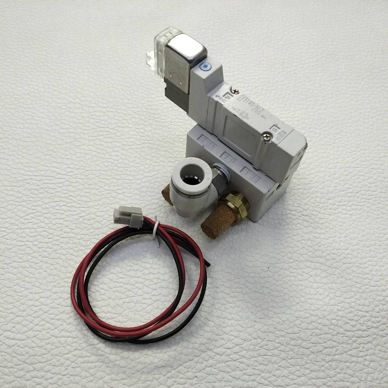 Solenoid Valve SMC รุ่น SY3140-5LZ, 5/2, 2-Position single, Coil 24Vdc