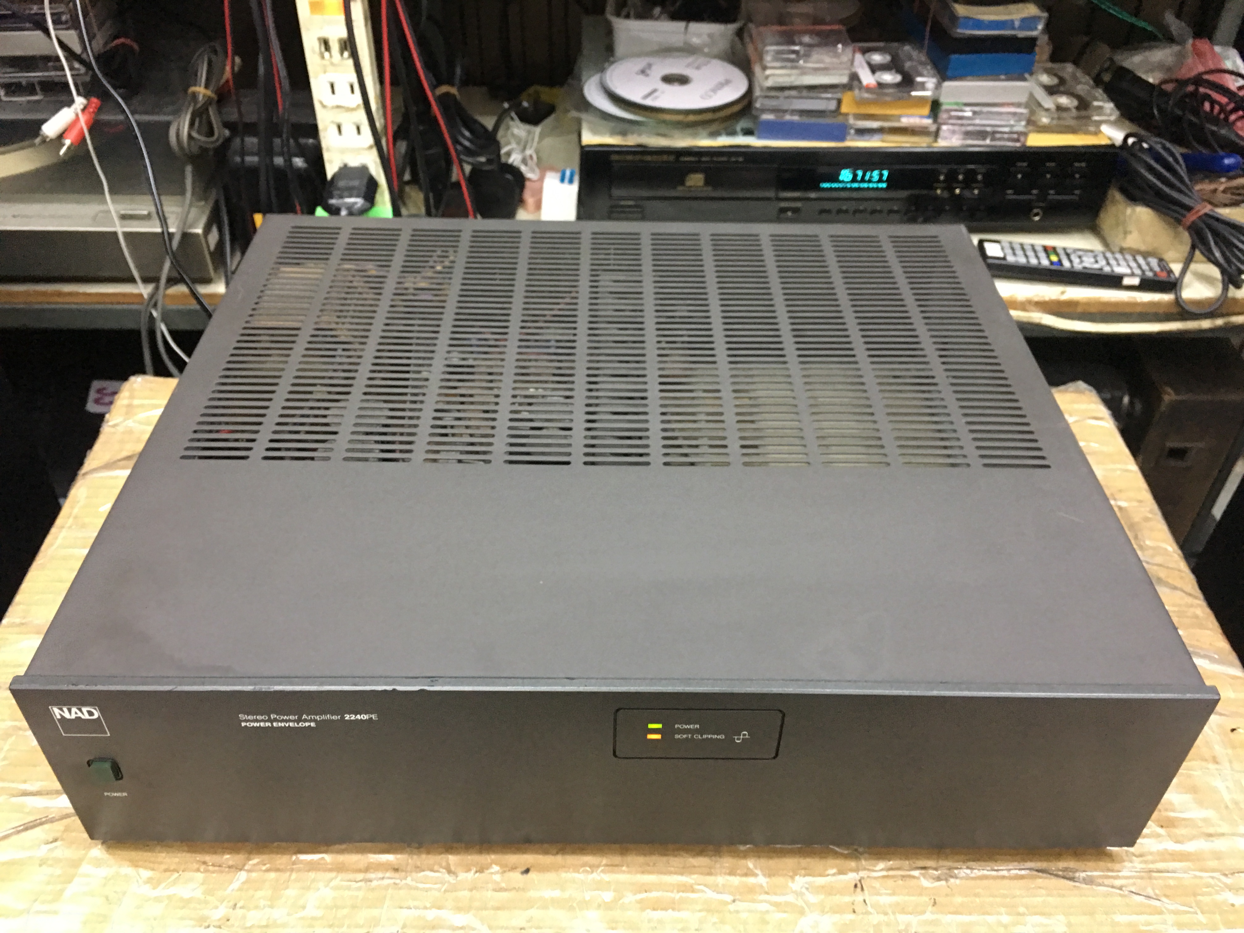 NAD 2240PE Stereo Power Amplifier