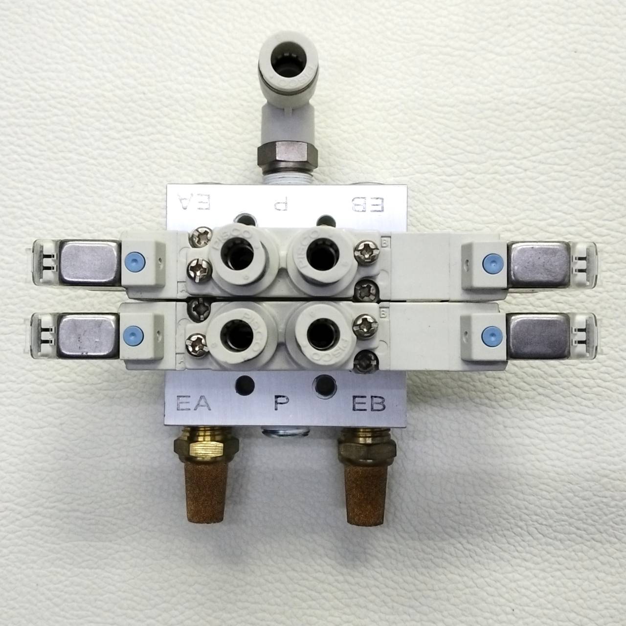 Solenoid Valve SMC รุ่น SY5320-5LZ-01, 5/3, 3-Position double, Coil 24Vdc