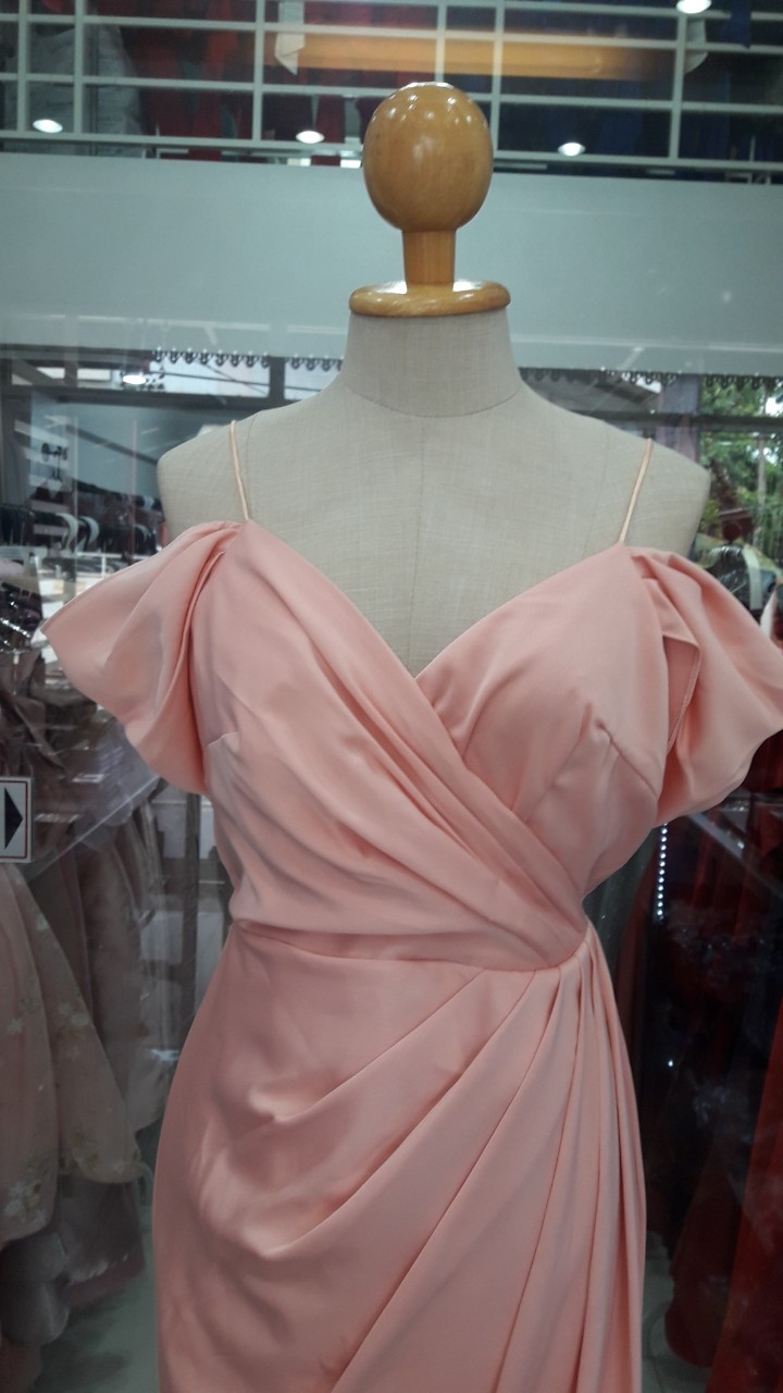 (PRE-LOVED) ยาวโอโรสสายเดี่ยวปิดแขน(XL)