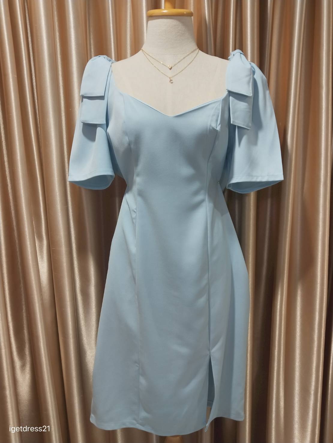 (PRE-LOVED) ชุดราตรีสั้น แขนสั้น โบว์ใหญ่ 2ข้าง ผ้าฮานาโกะ2XL