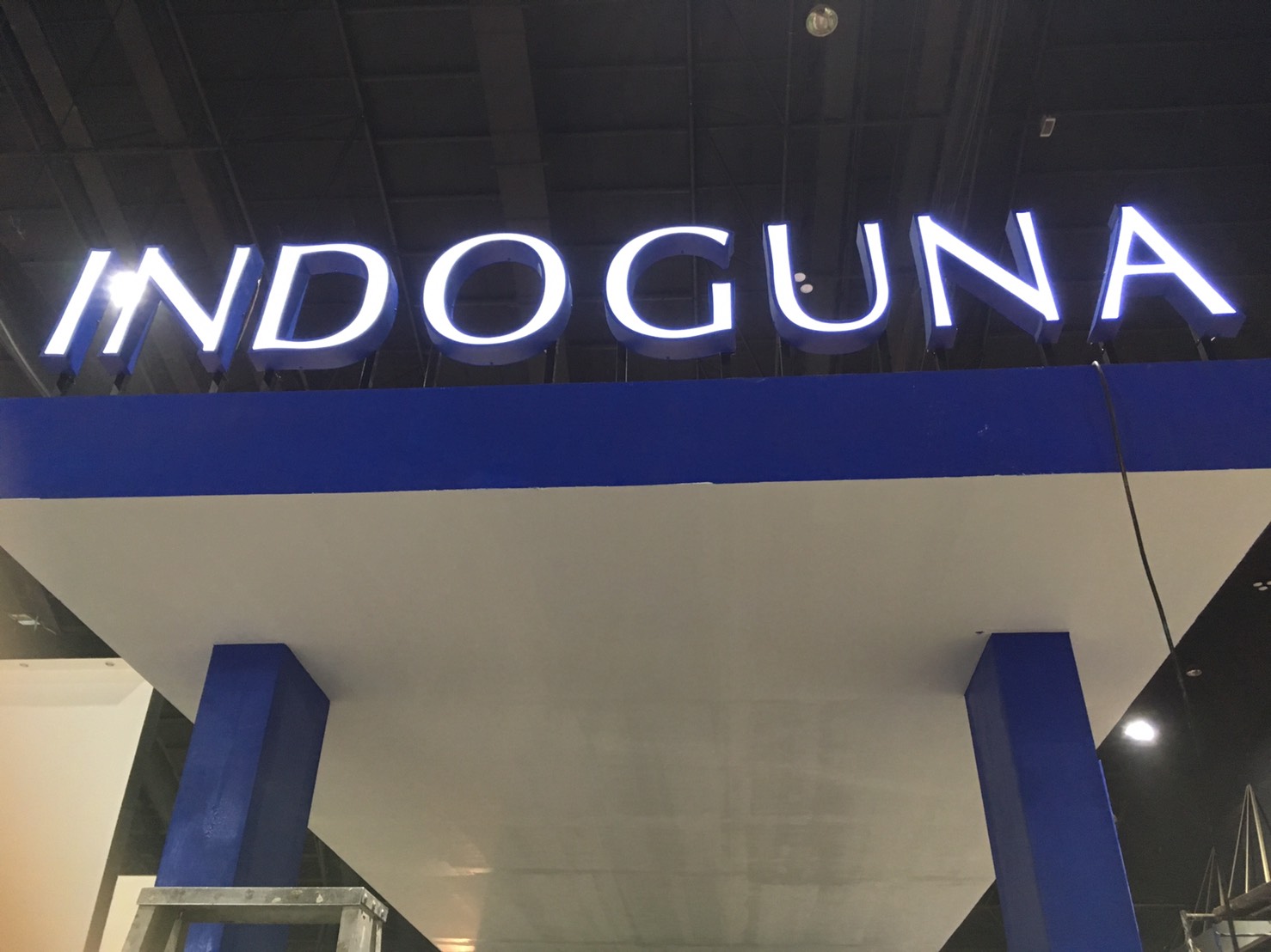 งานป้ายบูธ เมืองทองธานี บูธ INDOGUNA (อักษรโลหะติดไฟออกหน้า) ป้ายดอนเมือง