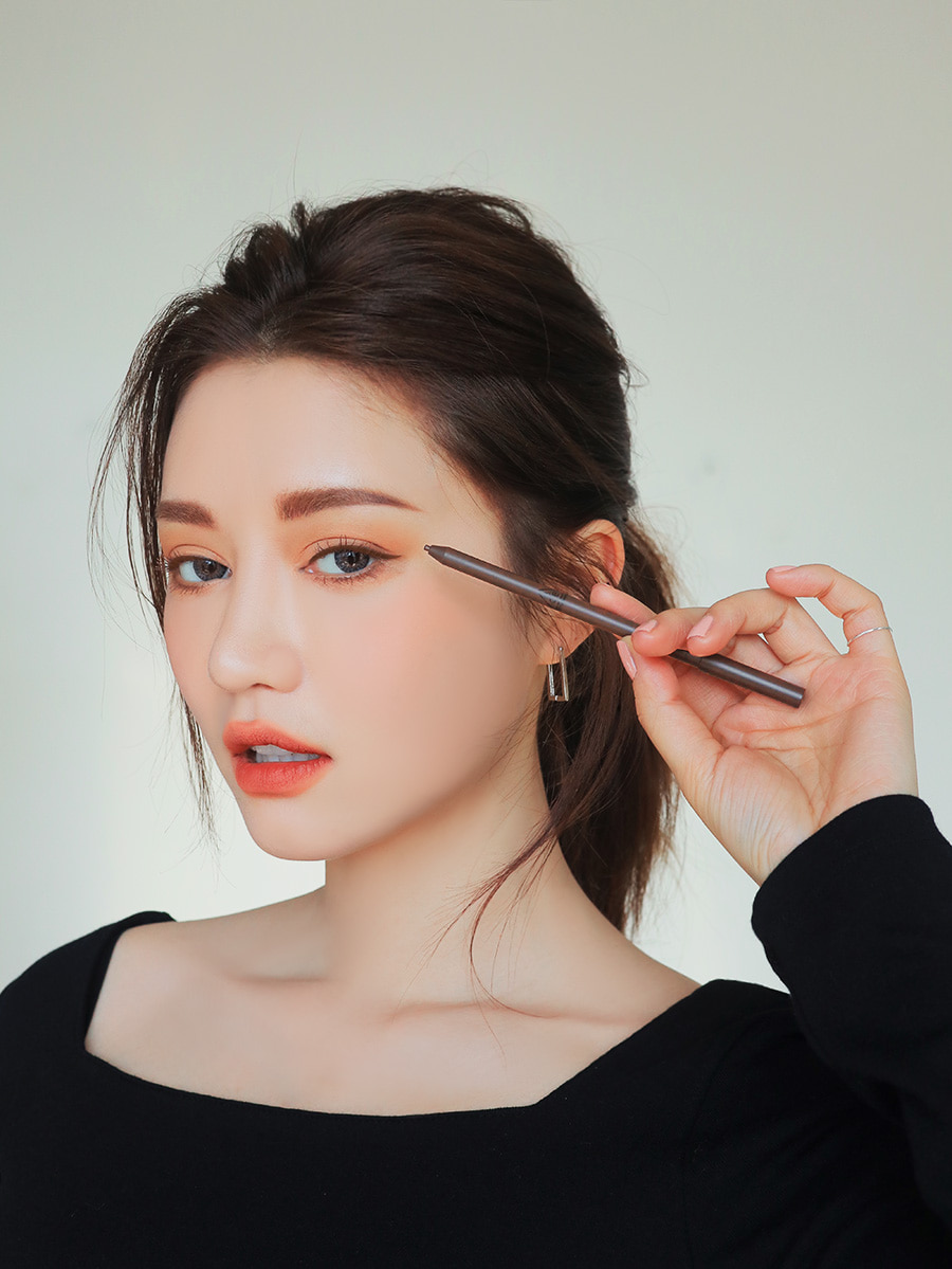 ดินสอเขียนคิ้ว 3CE Super Slim Eyebrow Pencil สีGrey Brown