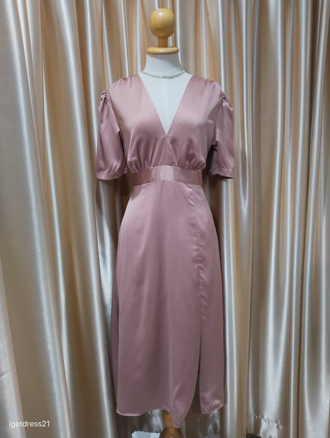 (PRE-LOVED) ชุดราตรีสั้นปิดแขนกระโปรงบานสีน้ำตาล M