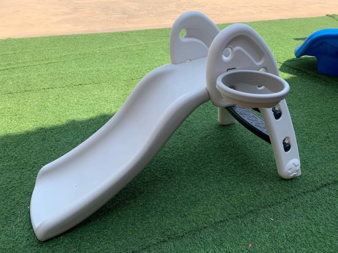 กระดานลื่นคุณหนูพร้อมแป้นบาส