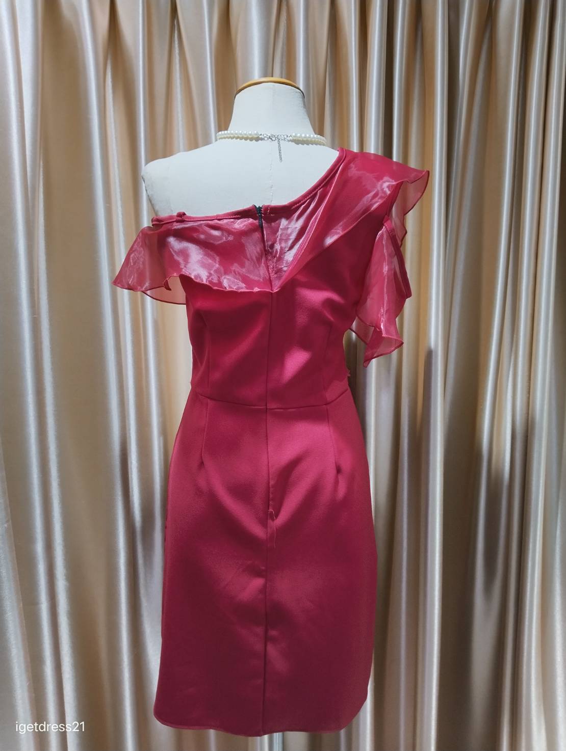 (PRE-LOVED) ราตรีสั้นสีแดงอกระบาย (อก36 เอว30 สะโพก38) มือ2