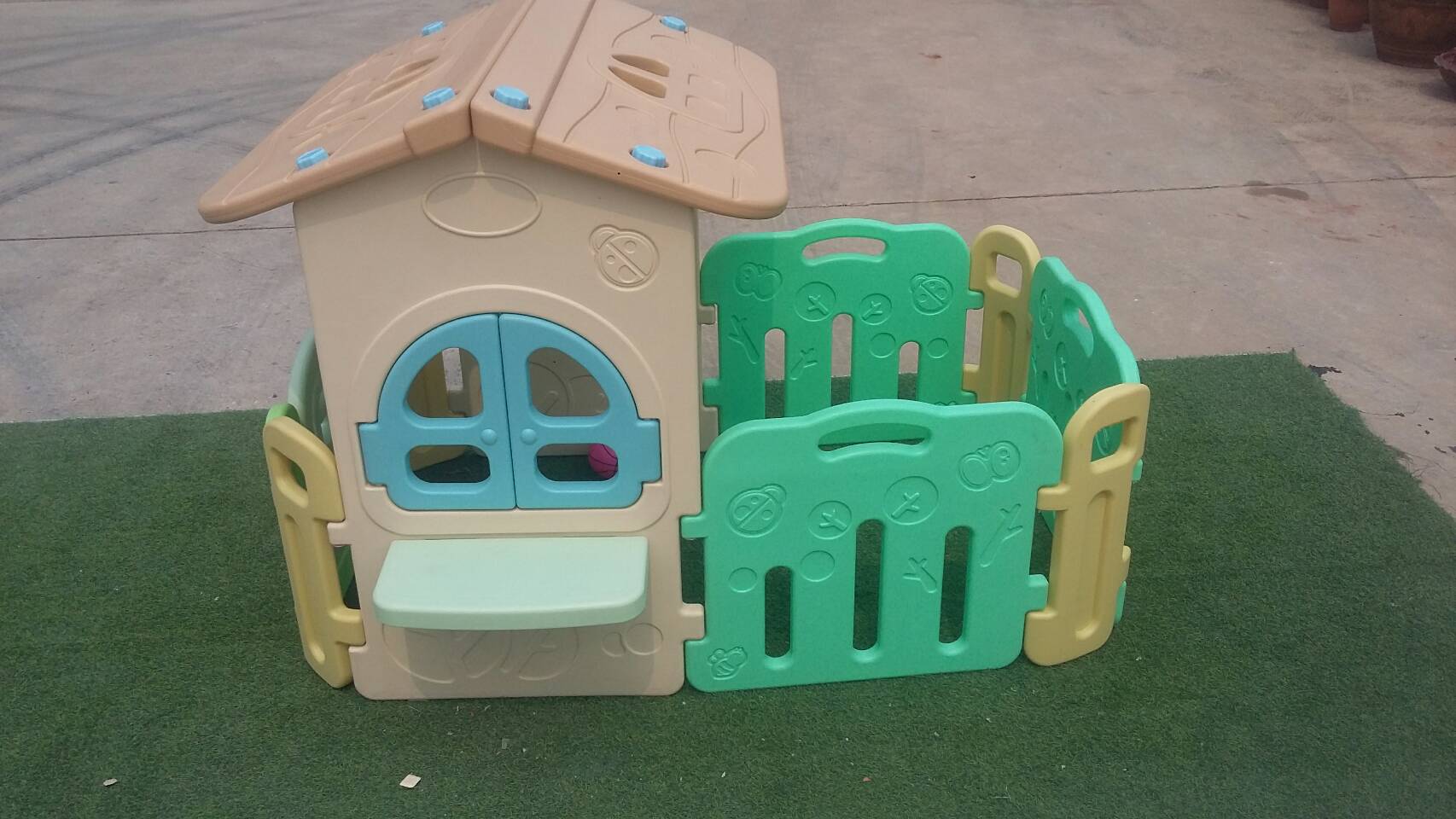 บ้านกลางสวนล้อมรั้ว บ้านน้อย บ้านของเล่นเด็ก