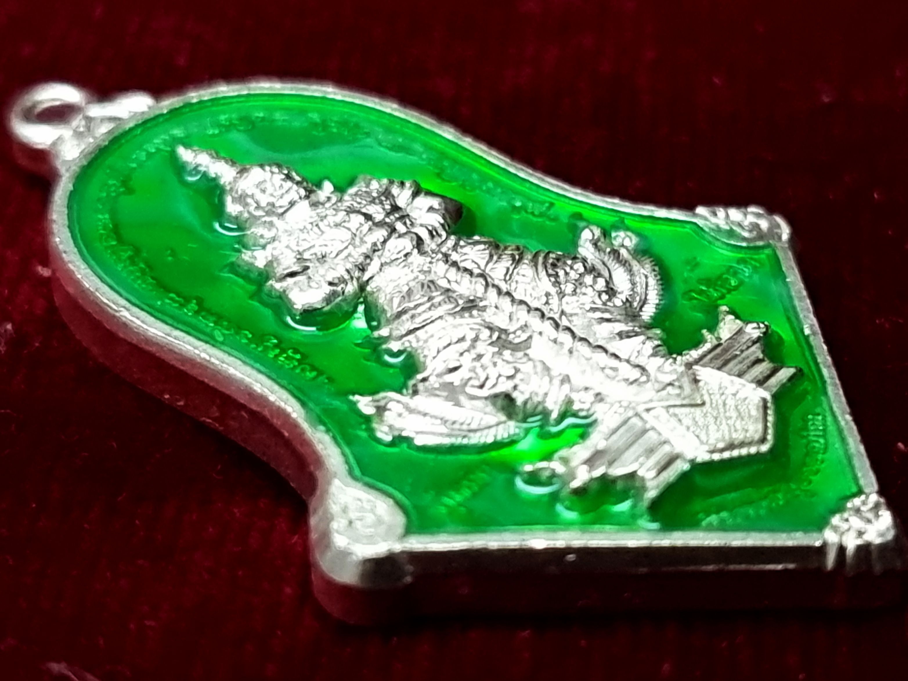 เหรียญท้าวเวสสุวรรณ จำปีใหญ่ คุ้มภัยให้ลาภ ปี ๒๕๖๓ ชนวนกะไหล่เงินลงยาเขียว หลวงพ่ออิฎฐ์ วัดจุฬามณี สมุทรสงคราม