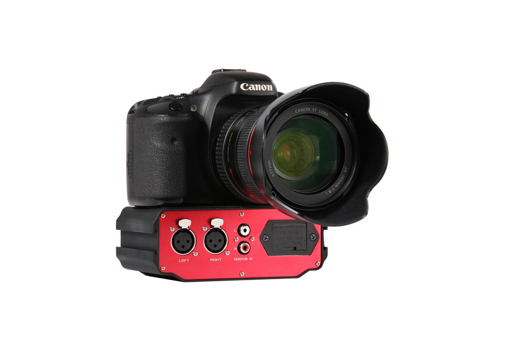 Saramonic SR-AX104 Two-Channel XLR Audio Adapter with Preamplifiers รับประกันศูนย์ไทย 1 ปี