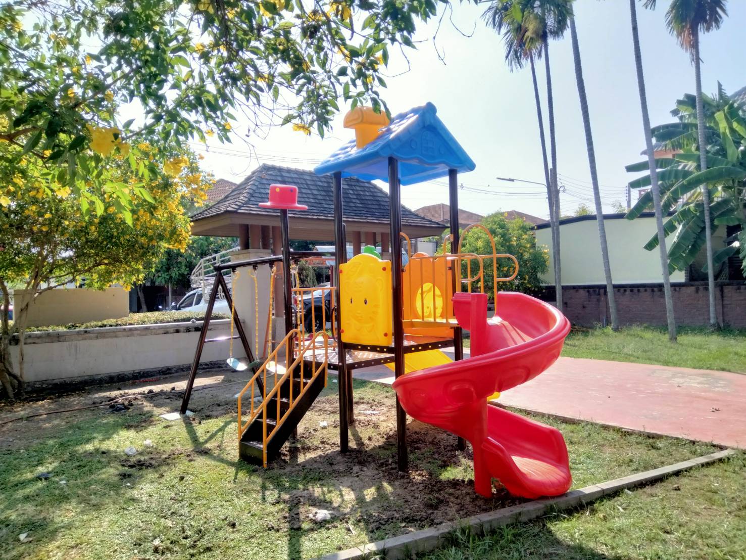 เครื่องเล่นสนาม ชุด บลูเฮ้าส์ สไลด์แอนด์สวิง เครื่องเล่นมีประโยชน์