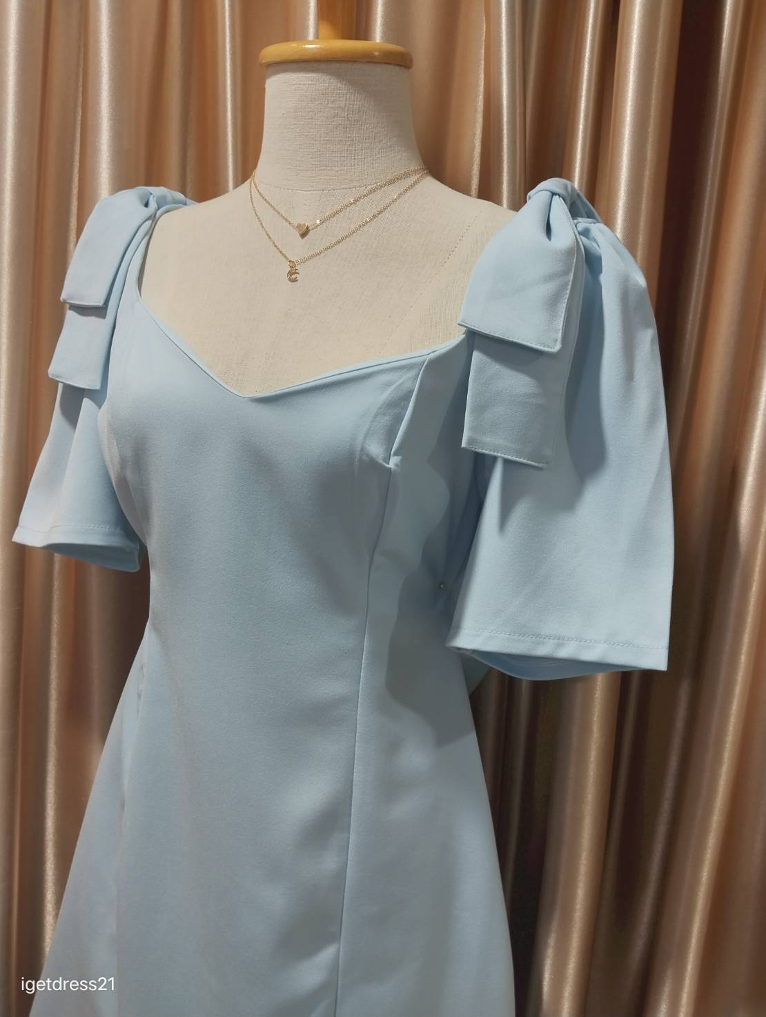 (PRE-LOVED) ชุดราตรีสั้น แขนสั้น โบว์ใหญ่ 2ข้าง ผ้าฮานาโกะ2XL