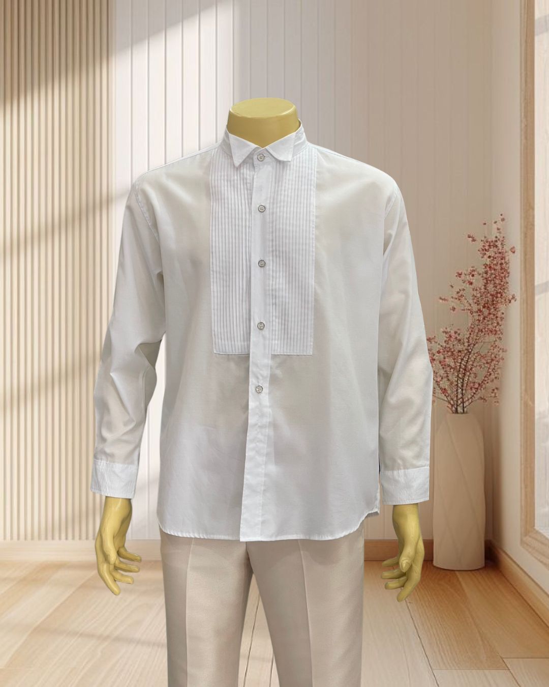 เสื้อเชิตคอปกเล็ก สีขาวมุก แต่งริ้วตรงหน้าอก ไซส์ L