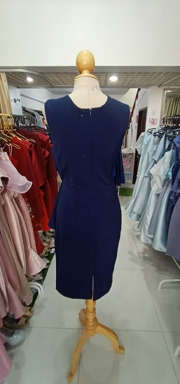 (PRE-LOVED) ราตรีสั้นสีกรมแขนกุดแต่งระบายจากไหล่ถีงเอว (S)