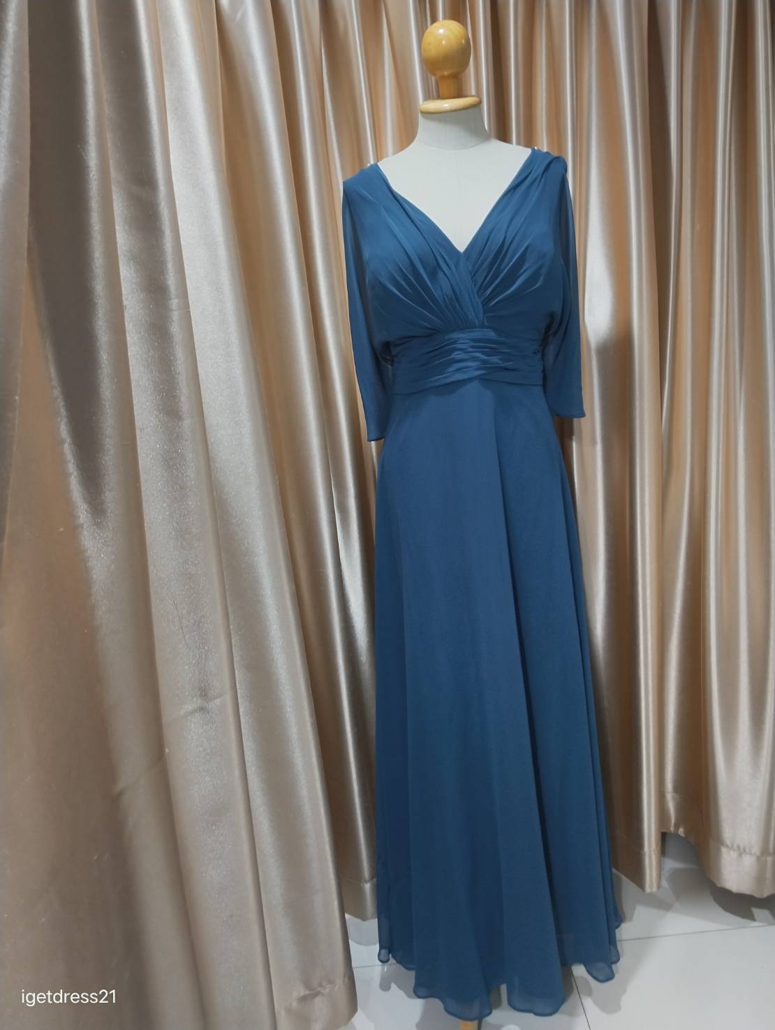 (PRE-LOVED) ชุดราตรียาวอก 50 ชีฟองปิดแขน สีกรม