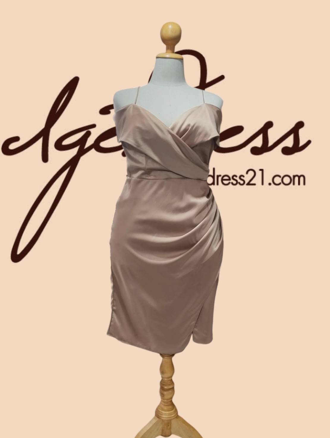 ราตรีสั้นสีโอวัลตินสายเดี่ยวระบายปกป้ายผ้าเครปซาติน 2XL