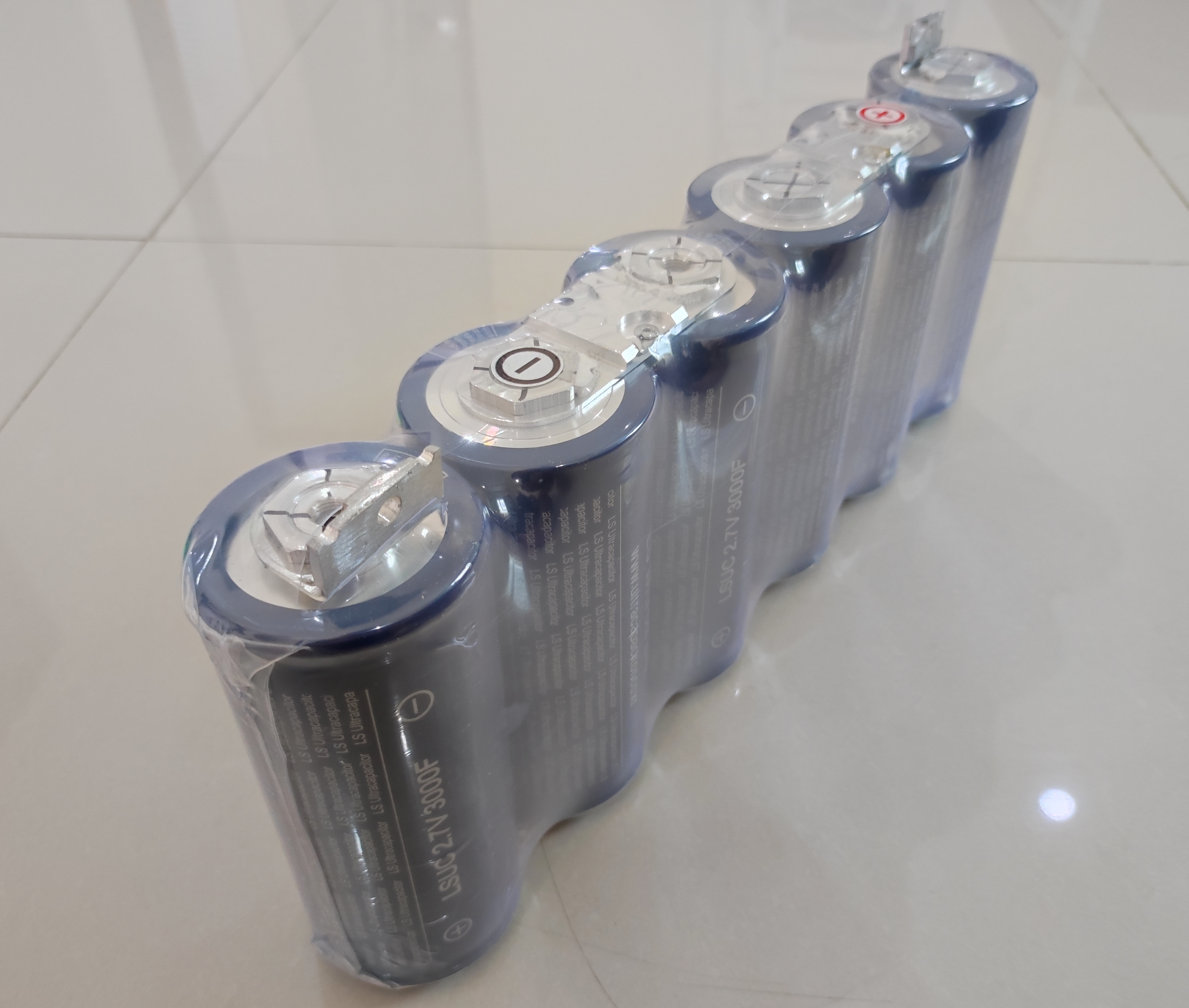คาปา 16V 500F (2.7V 3000F x6) แบบแถวยาวเรียง 6ลูก