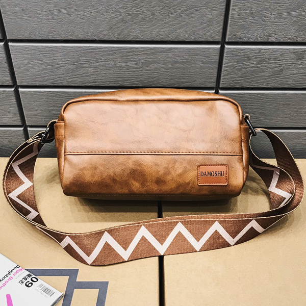 กระเป๋าหนัง กระเป๋าสะพายข้าง damoshu sq | DSQ002 beige zag