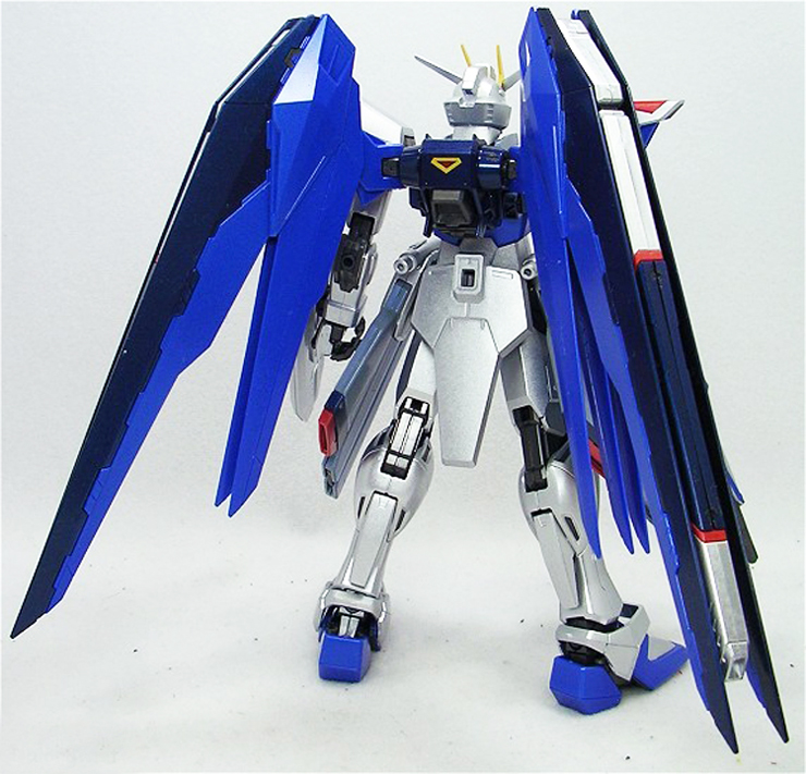 BANDAI MG 1/100 FREEDOM GUNDAM EXTRA FINISH VERSION โมเดล กันดั้ม กันพลา PS TOYLAND