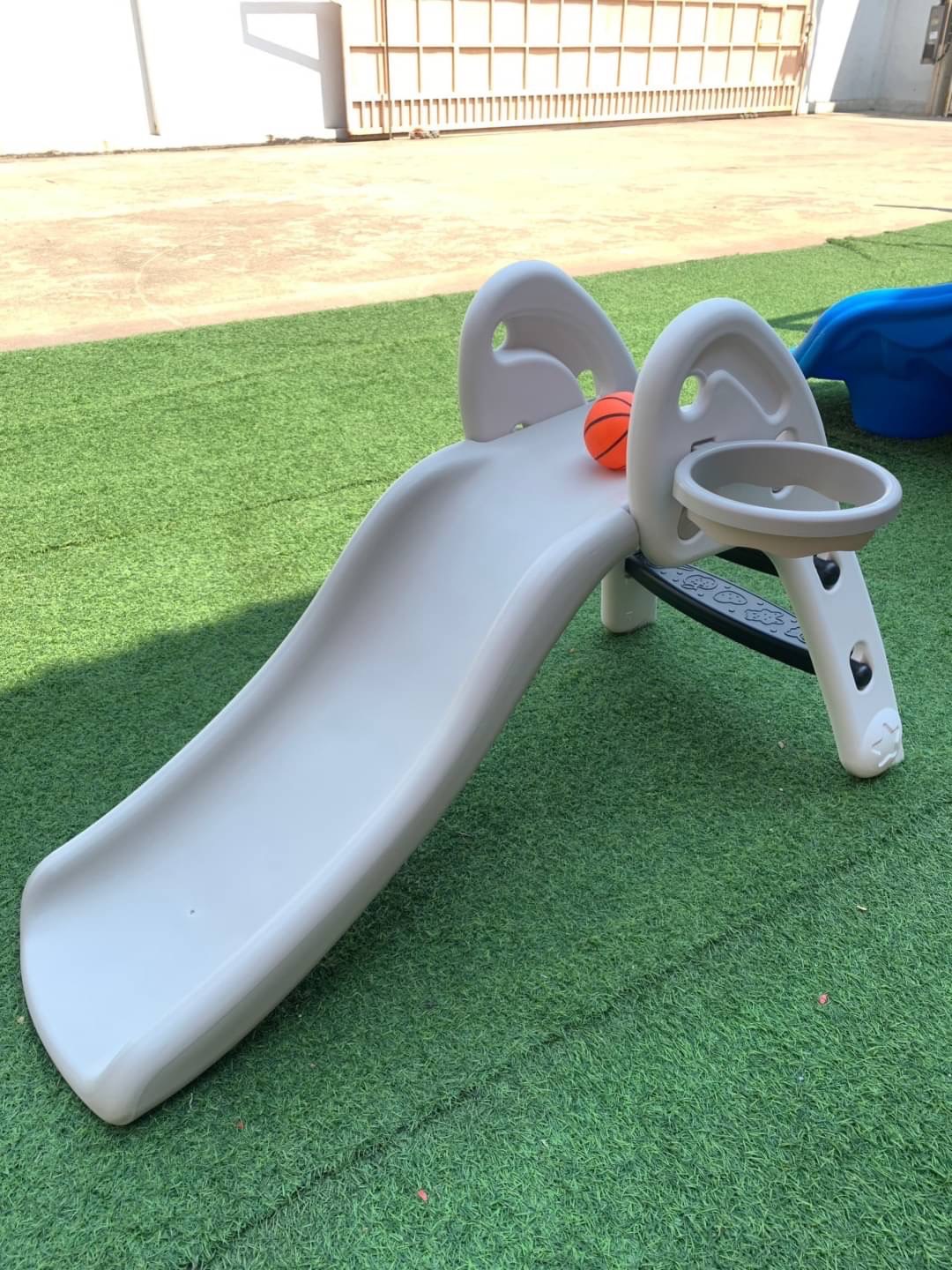 กระดานลื่นคุณหนูพร้อมแป้นบาส