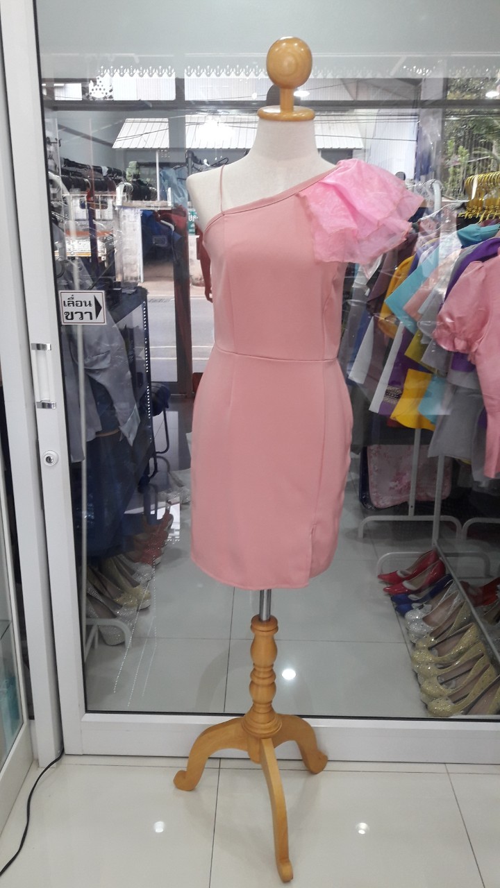 สั้นชมพูไหล่ผ้าแก้ว (M)