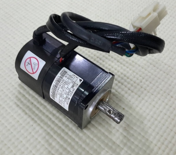 Servo Motor Yaskawa รุ่น SGME-A5AFNS12, 50W, 200V