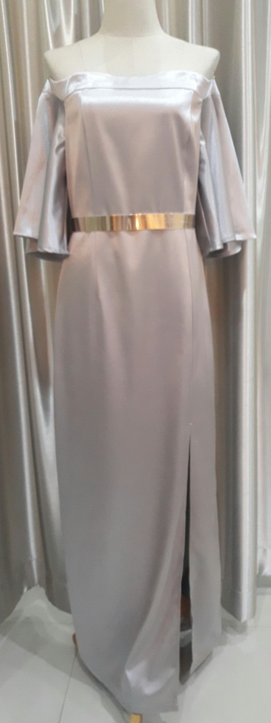 ชุดราตรียาวสีเทาปาดไหล่เเขนระฆัง Size : XL มือ2