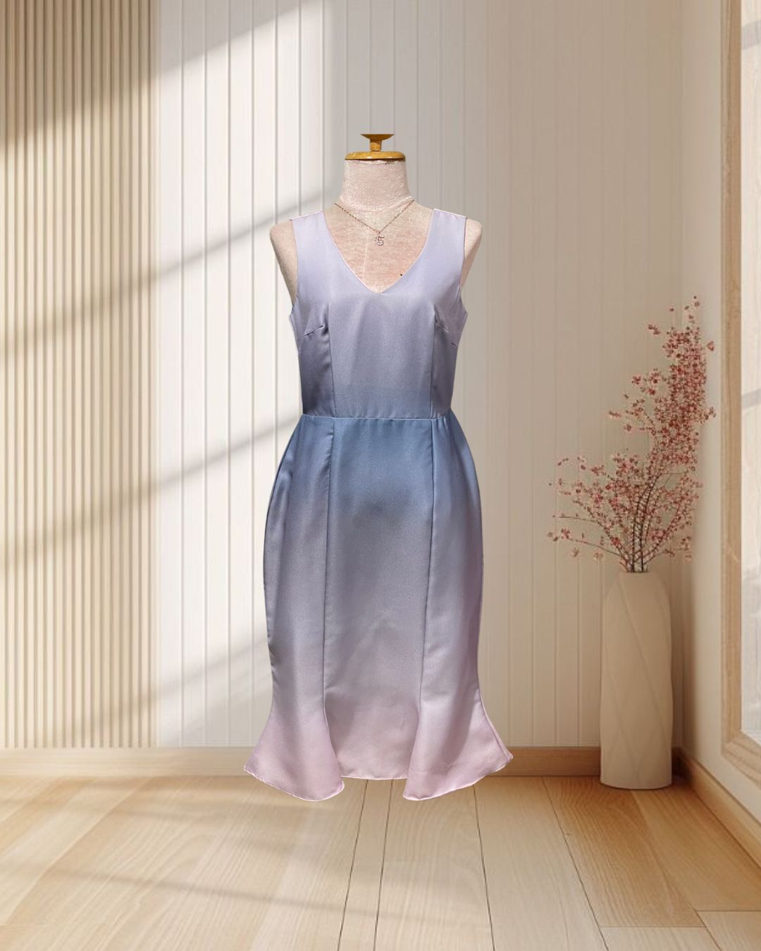 (PRE-LOVED) ชุดราตรีสันสีชมพู ไล่สีออมเบรย์ ม่วงแขนกุดคอวีหางปลา ไซส์ M